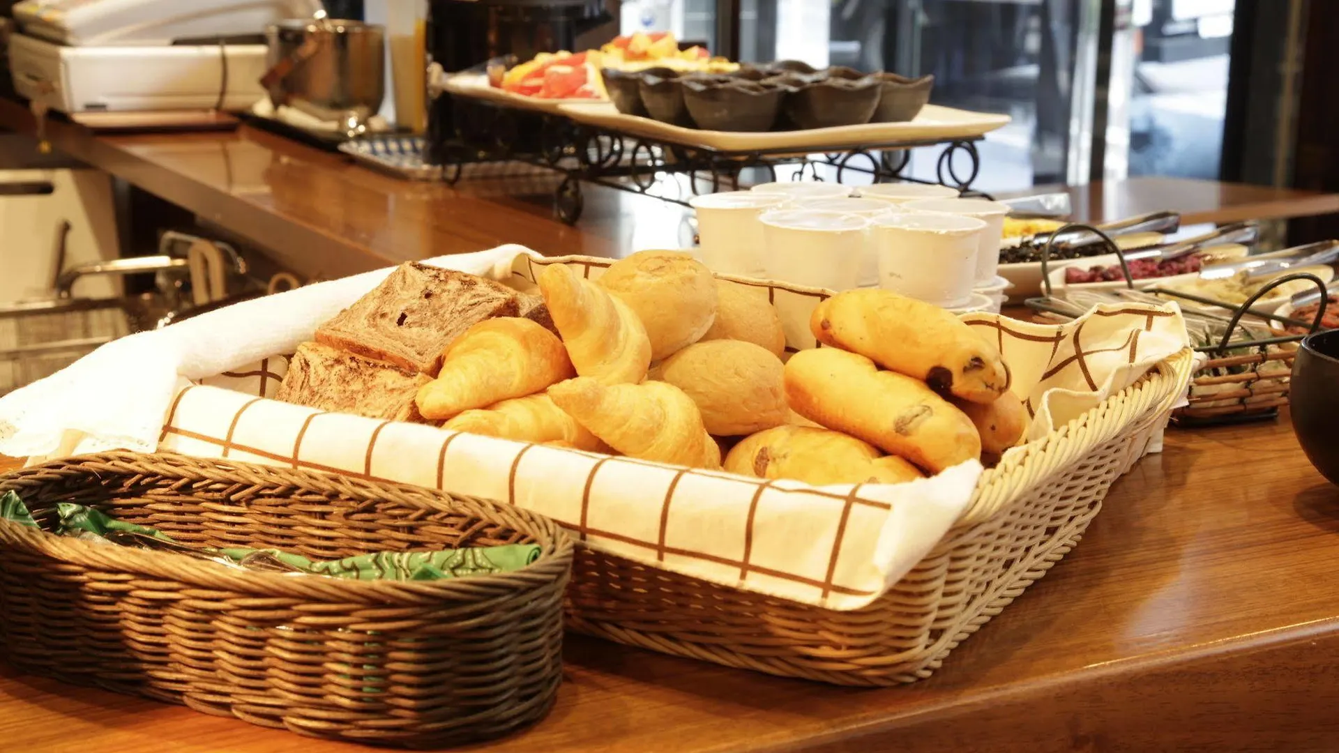 Apa Hotel Ningyocho Ekikita Tokyo