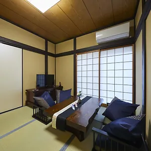 Rinn Yasaka Kodaiji , Kyoto Japan